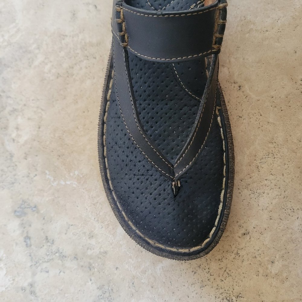 Born Leather Sandals - Size 8 - Picture 6 of 16